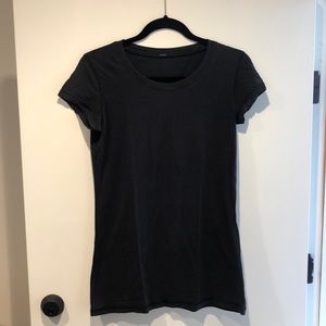 Lululemon t shirt